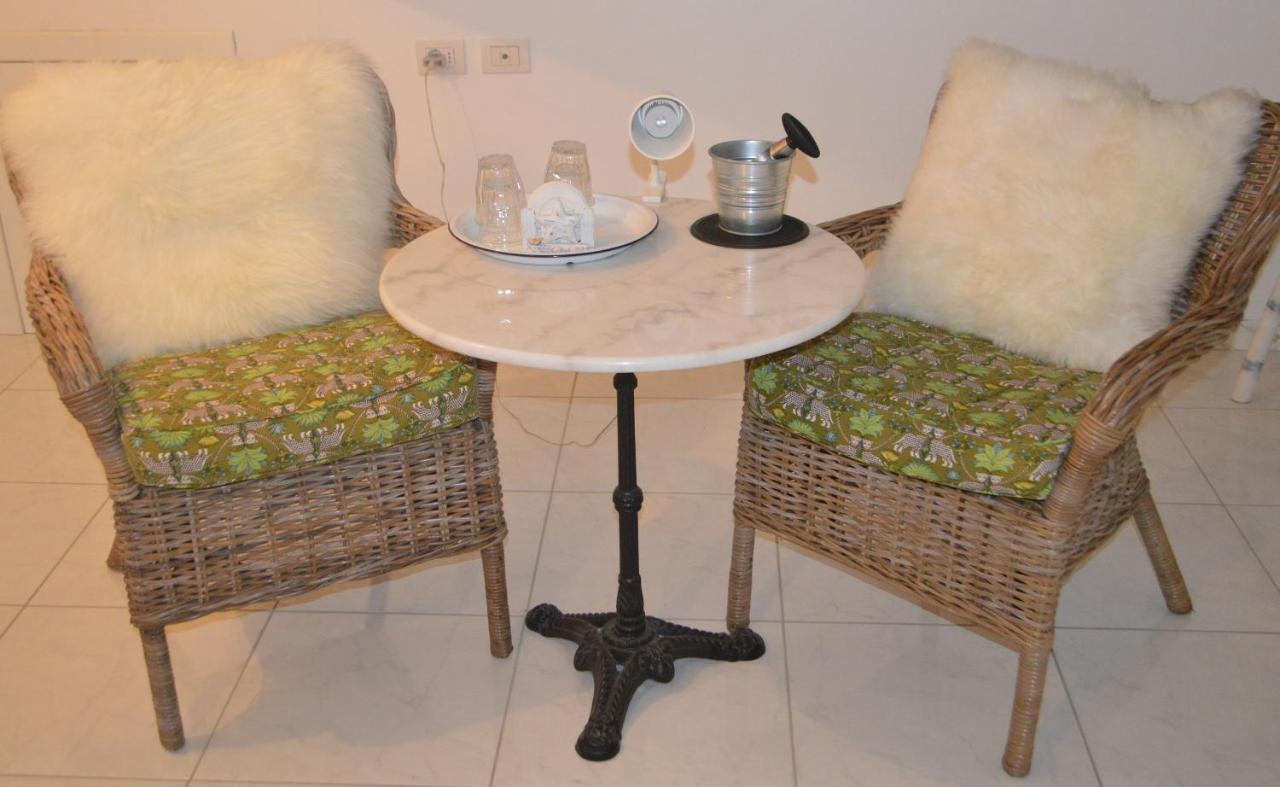 Bed & Breakfast Villa Lavanda Noci Exterior foto